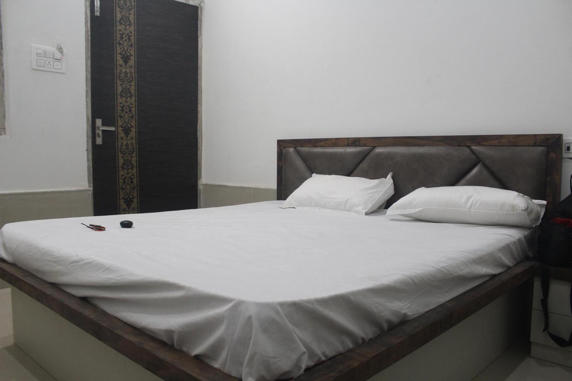 Pokhran Hotel Krishna & Restaurant מראה חיצוני תמונה